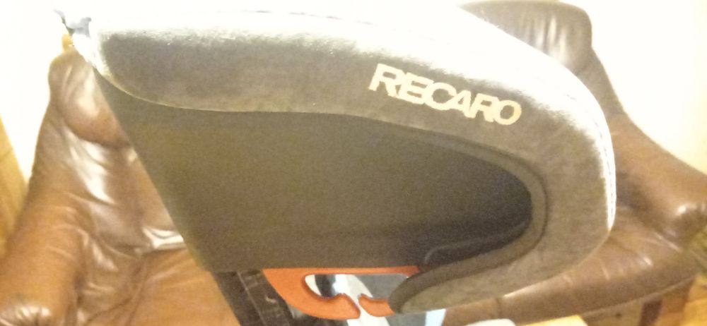 Столче RECARO за кола