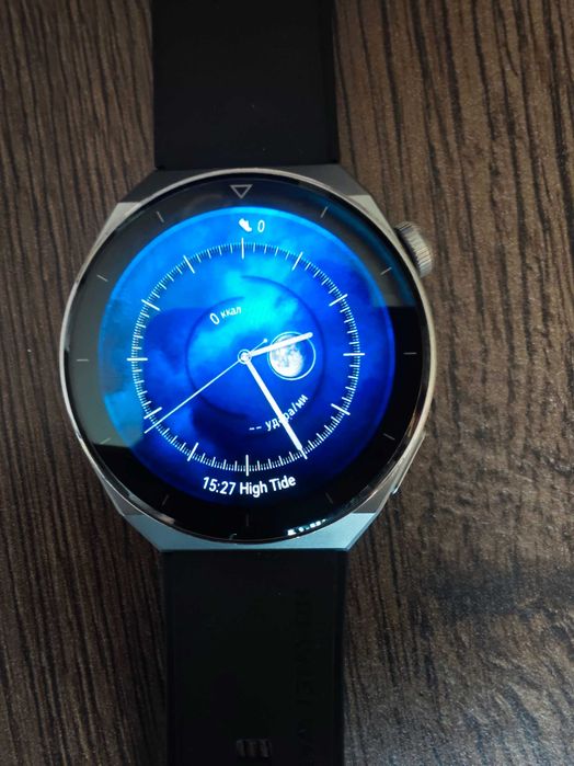 Huawei Watch GT 3 Pro Titanium case, Black strap