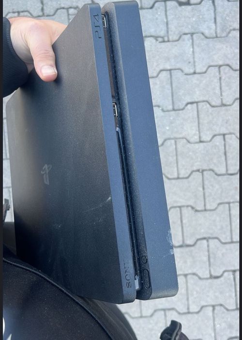 Ps 4 slim 1t  ca nou