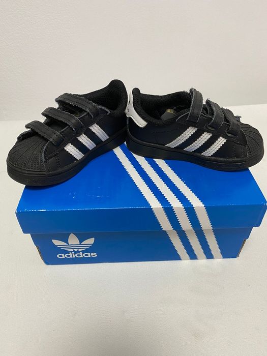 Adidas superstar