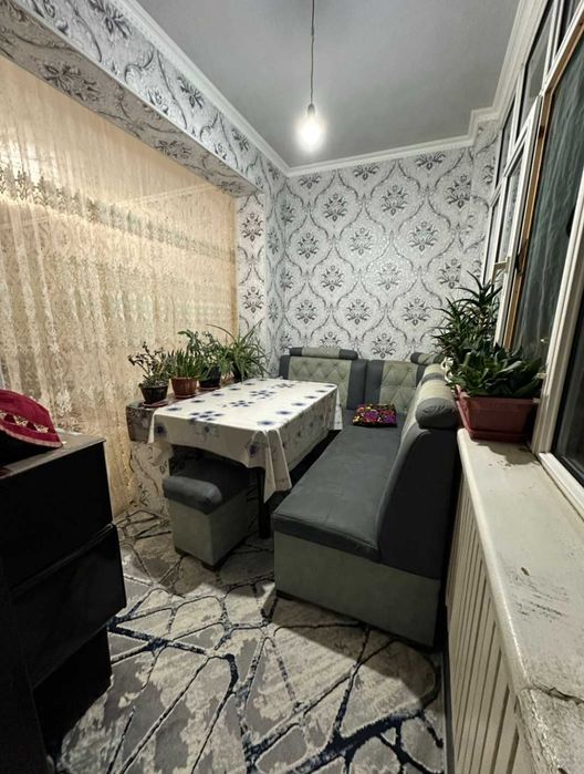 4 xonali Feruza massivda