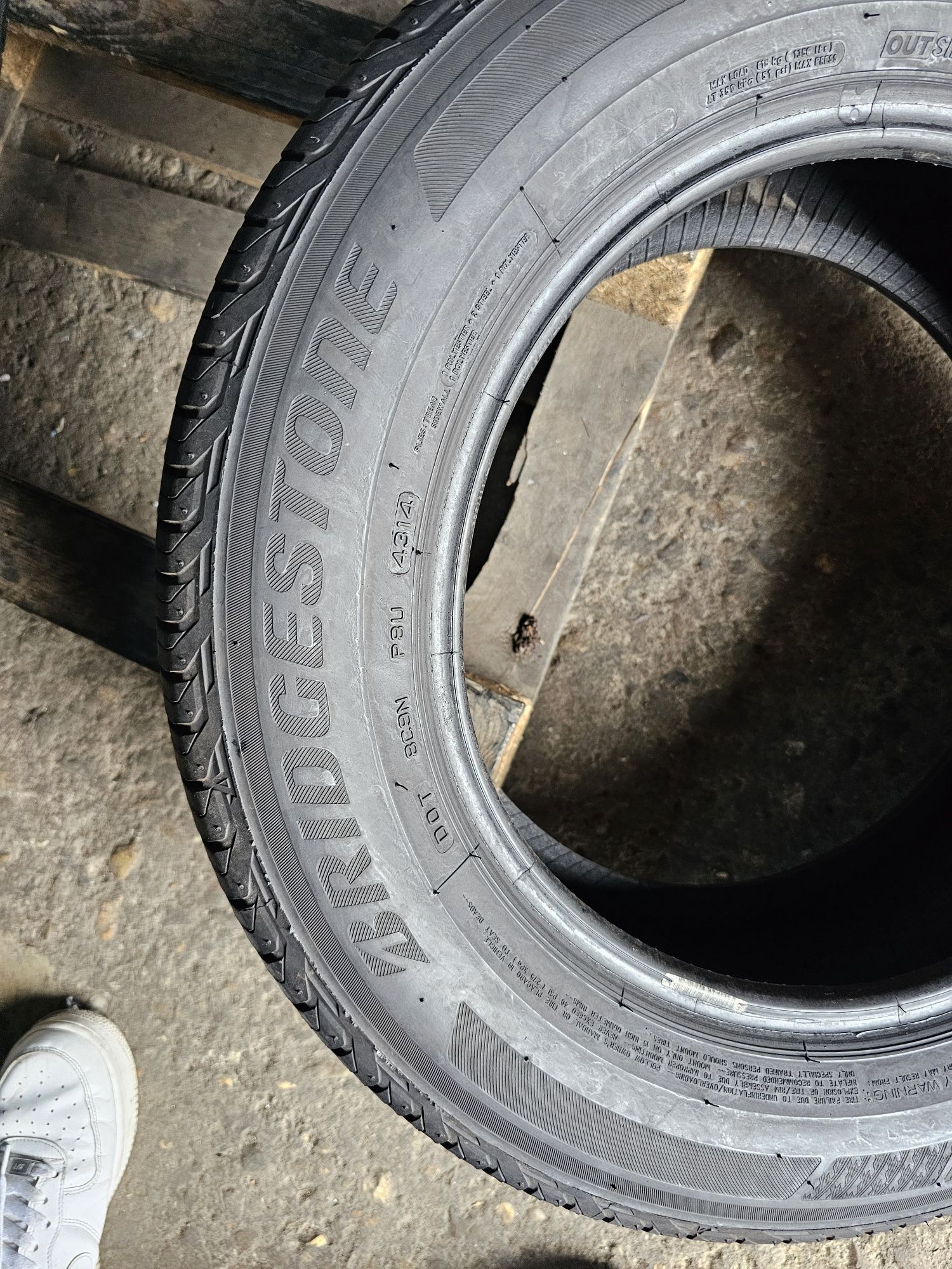 2 anvelope vara 195 65 15 Bridgestone