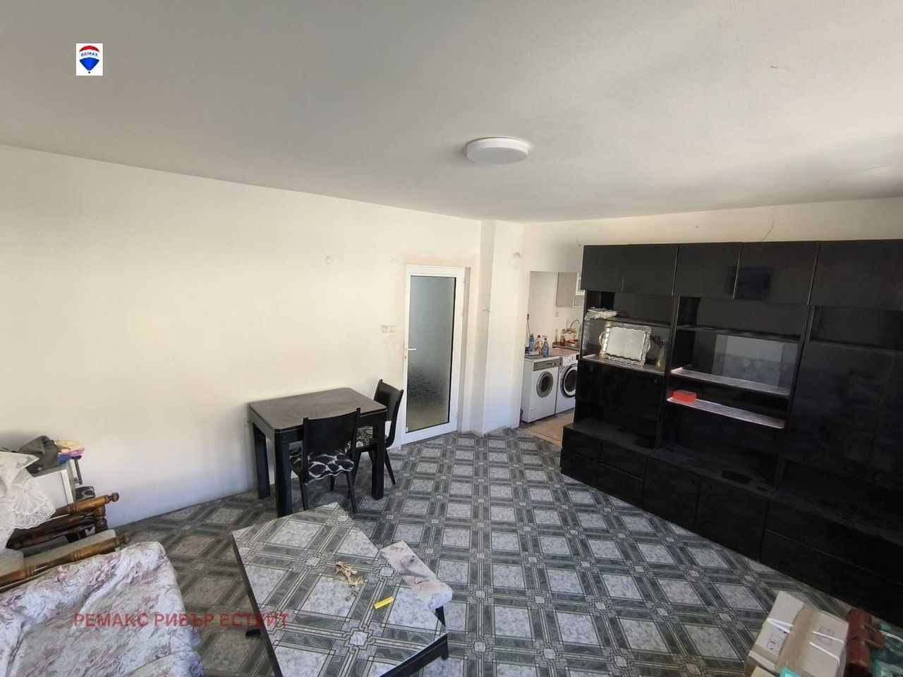 Продава се Тристаен апартамент в Русе, Ялта - 99 кв.м за 1353 €/кв.м - Снимка #3