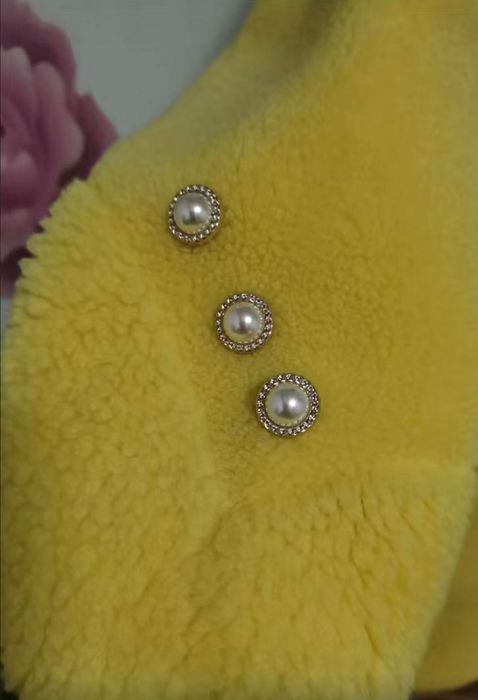 Продам верхнюю одежду