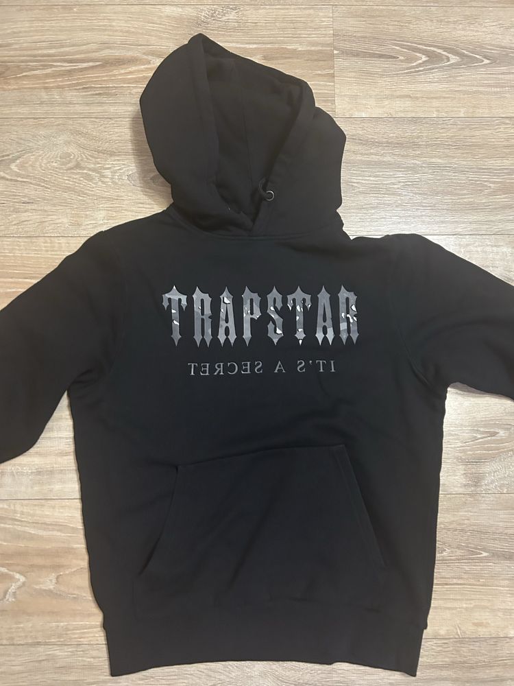 Чисто нов Trapstar екип