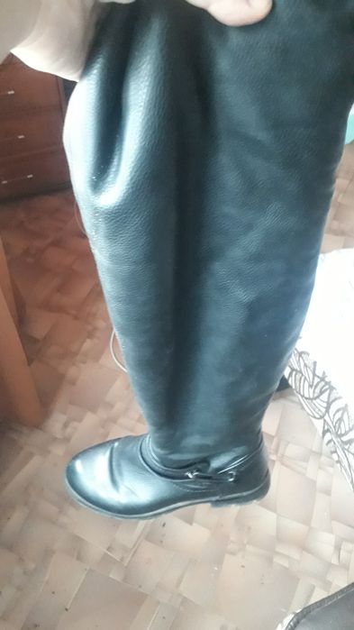 Продам хорошие зимние сапоги