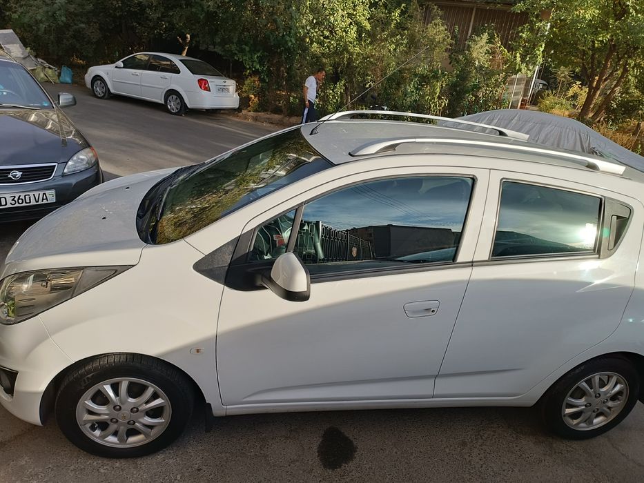 Spark sotiladi ideal toza full pozitsiya