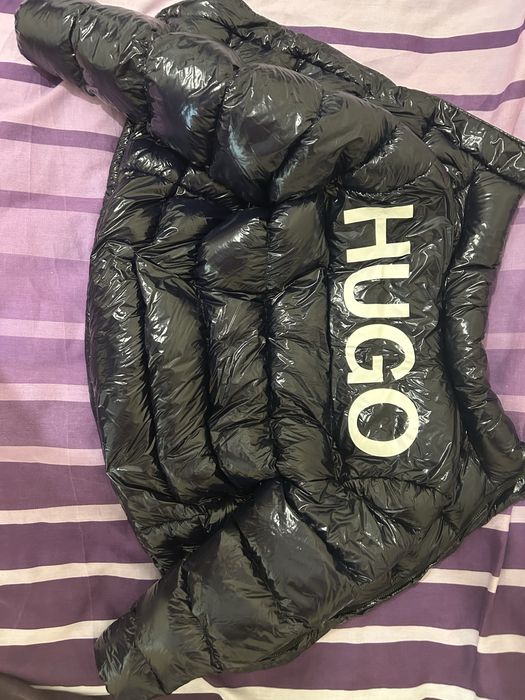 Geaca Hugo cu aspect lucios