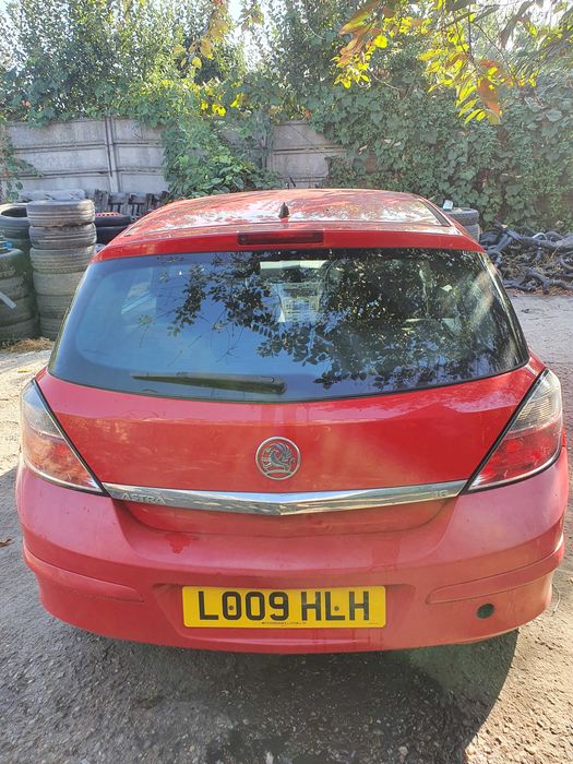 Fata completa / Piese dezmembrariOpel Astra H facelift 1.6  Z16xer