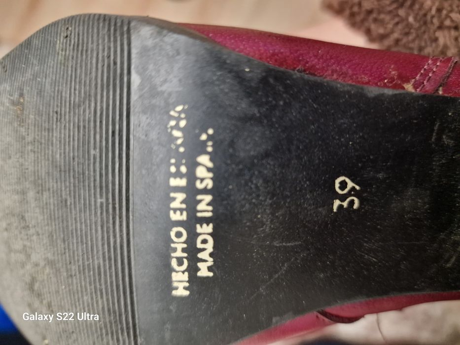 Нови испанска марка ботуши от естествена кожа - 39 номер