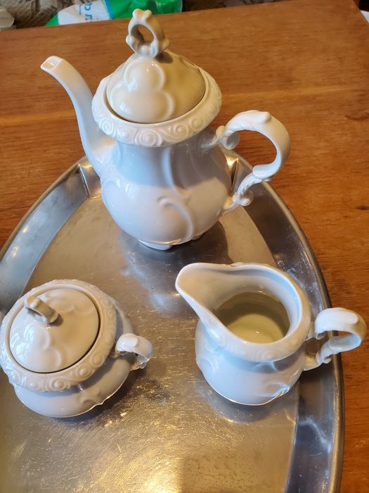 Set porțelan alb pentru cafea