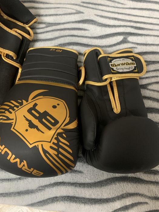 Vand Echipament de Kickbox Armura marimea 10oz