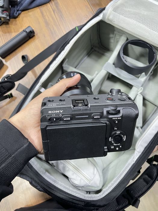 Sony FX30 + Ronin + 18-10mm obektiv + 2 ta batareyka - yangi holatda!