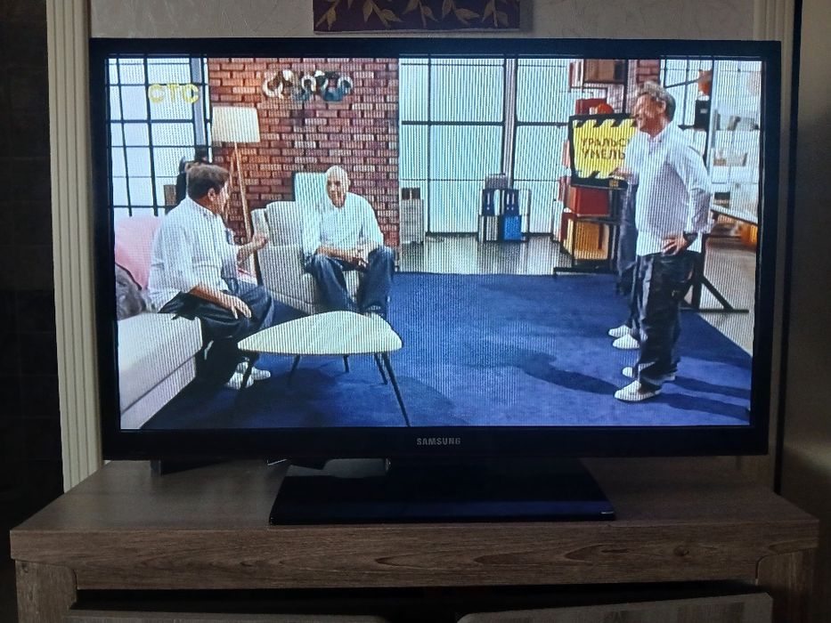 Телевизор SAMSUNG