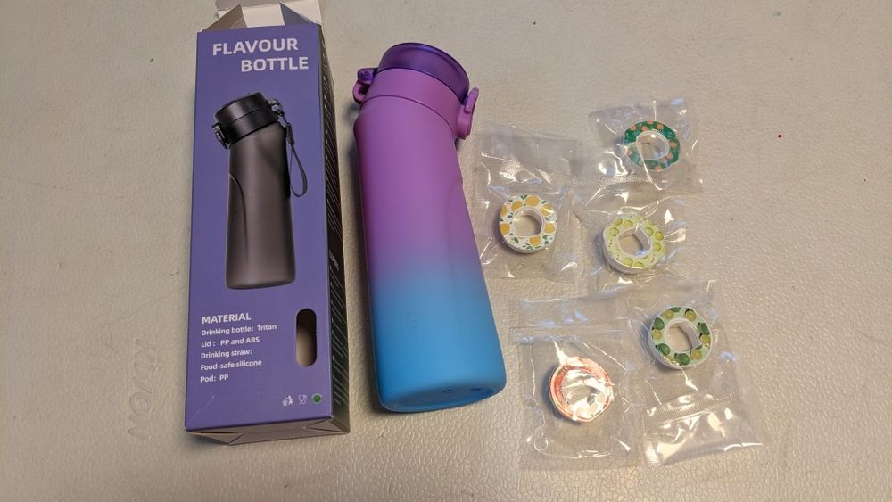 Sticla de apă cu arome