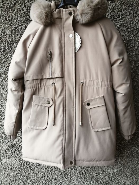 Верхняя одежда на девочку