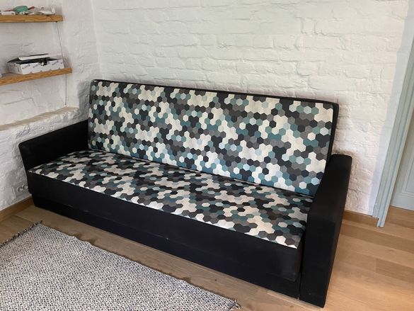 Разтегателен диван чисто нов