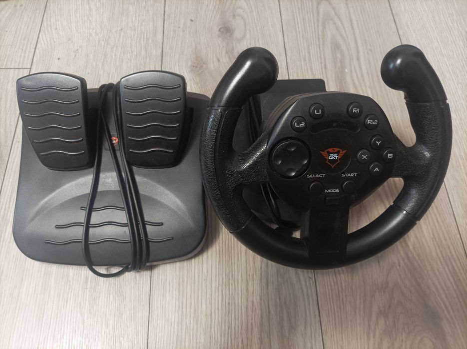 Volan gaming TRUST Racing Wheel GXT 570