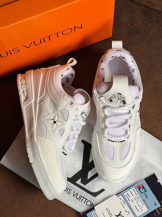Adidași Louis Vuitton damă