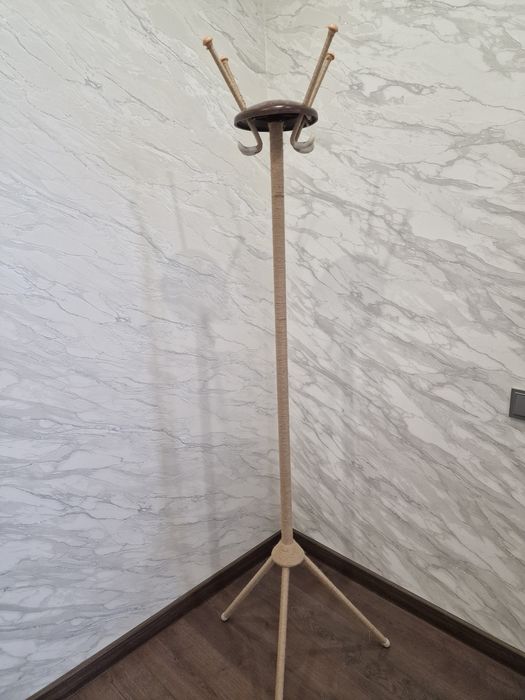 Вешалка напольная, реставрированная
