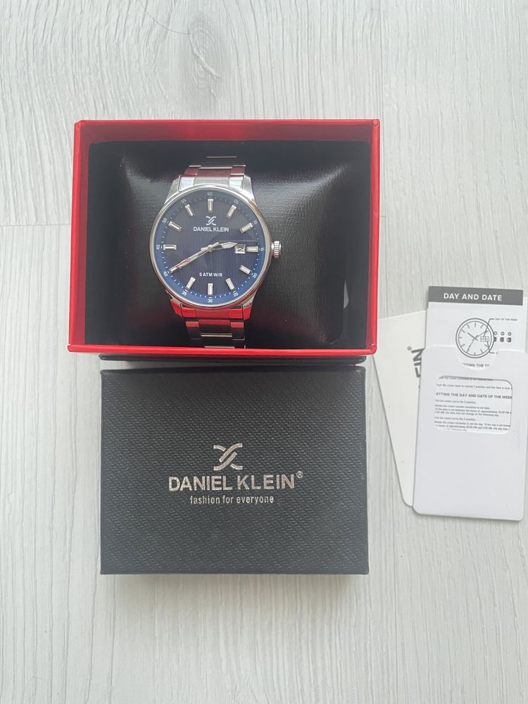 Продам часы Daniel klein