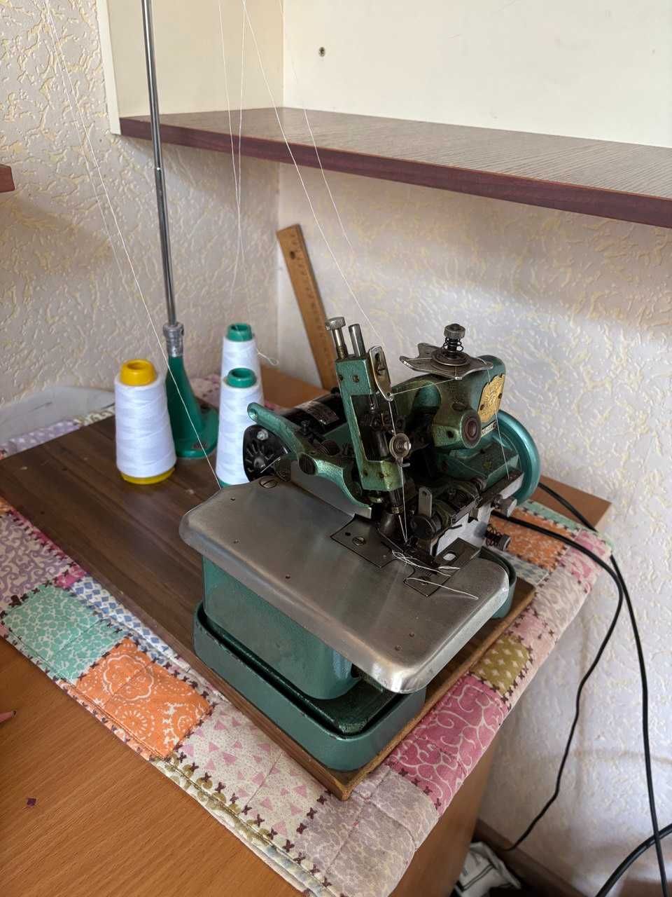 Overlock швейная машина GN1-1A