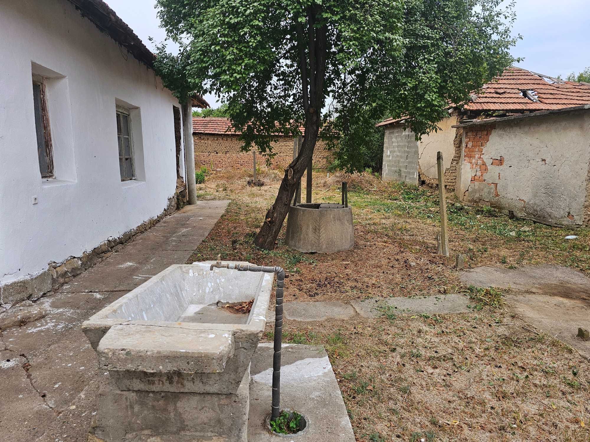 Продавам къща в село Лехчево  област Монтана