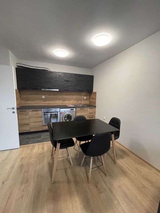 Двустаен Апартамент в Центъра