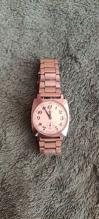 Продам шикарные советские механические часы.