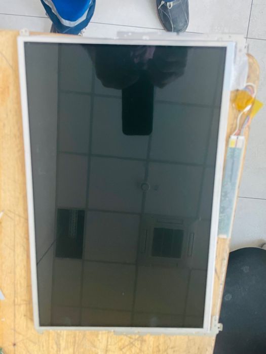 Display SHARP, laptop.