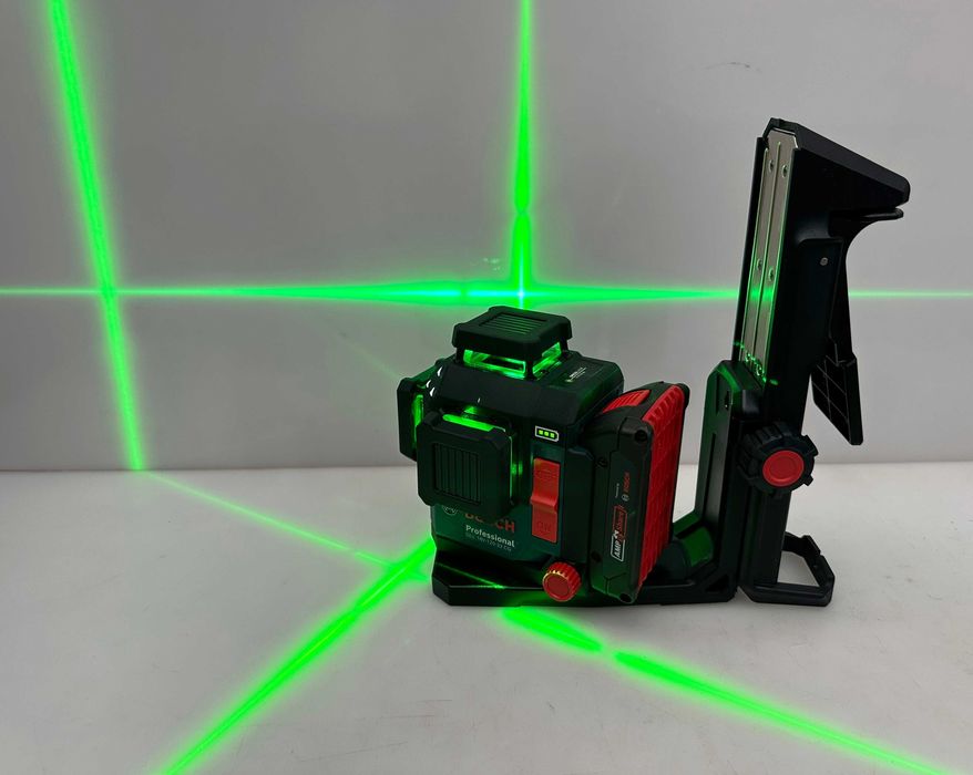 BOSCH GLL 18V-120-33 CG - Линеен лазерен нивелир с приемник като нов!