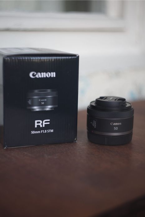Объектив Canon RF 50 mm F1.8 STM