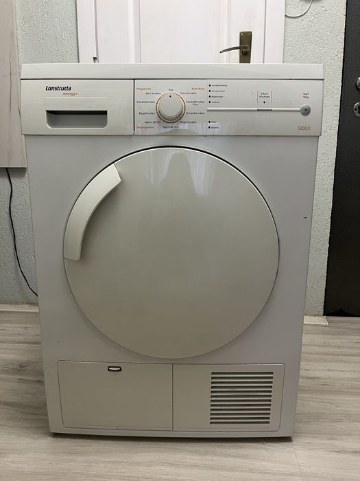 Mașină de uscat rufe