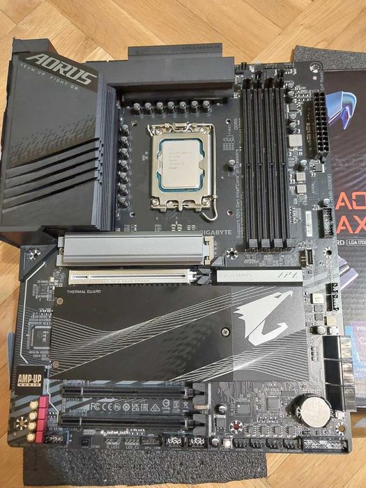 Intel Core i7 14700 + Gigabyte Z790 Aorus Elite AX Wi-Fi DDR5
