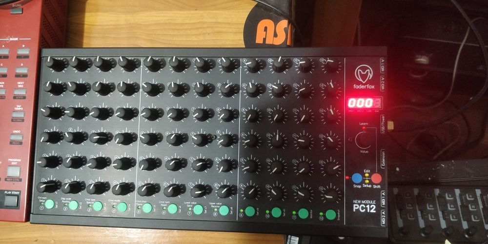 Faderfox PC12  DJ Controller