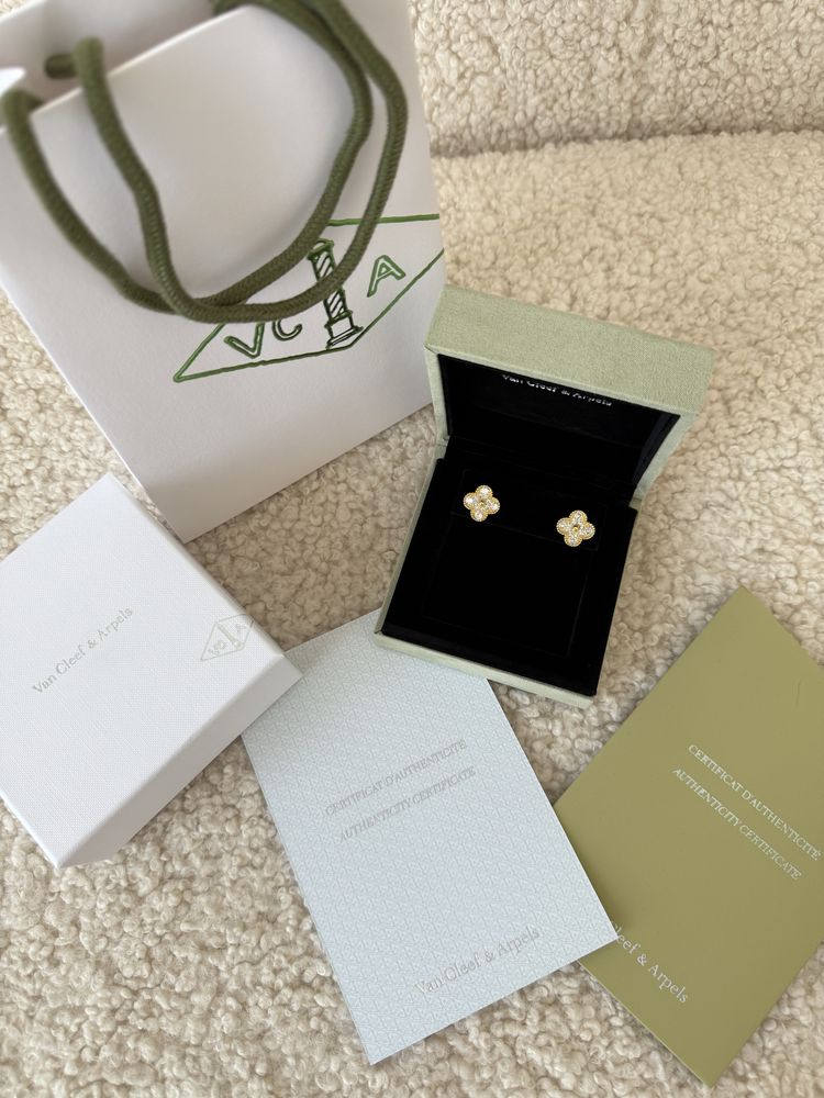 Van Cleef обеци New Season