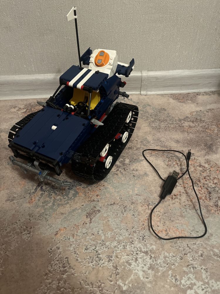 LEGO(аналог) машинка на пульте управления