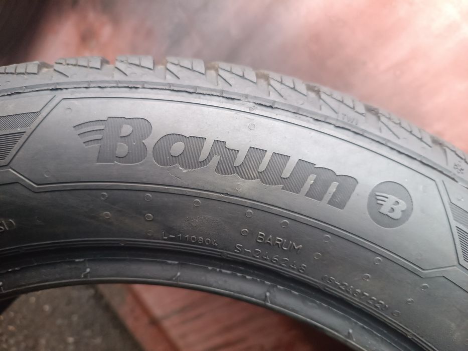 205/55/16 Barum .