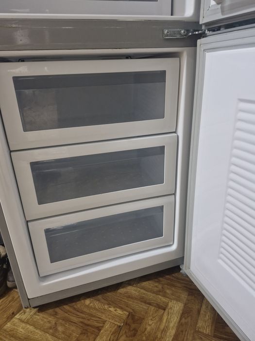 Рабочий холодильник Самсунг