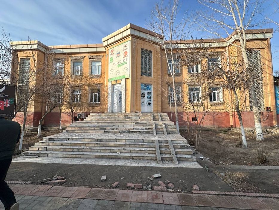 2 каватли бинонинг биринчи кавати ижарага берилади
