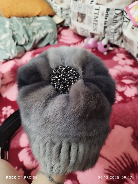 Продам норковые женские шапки