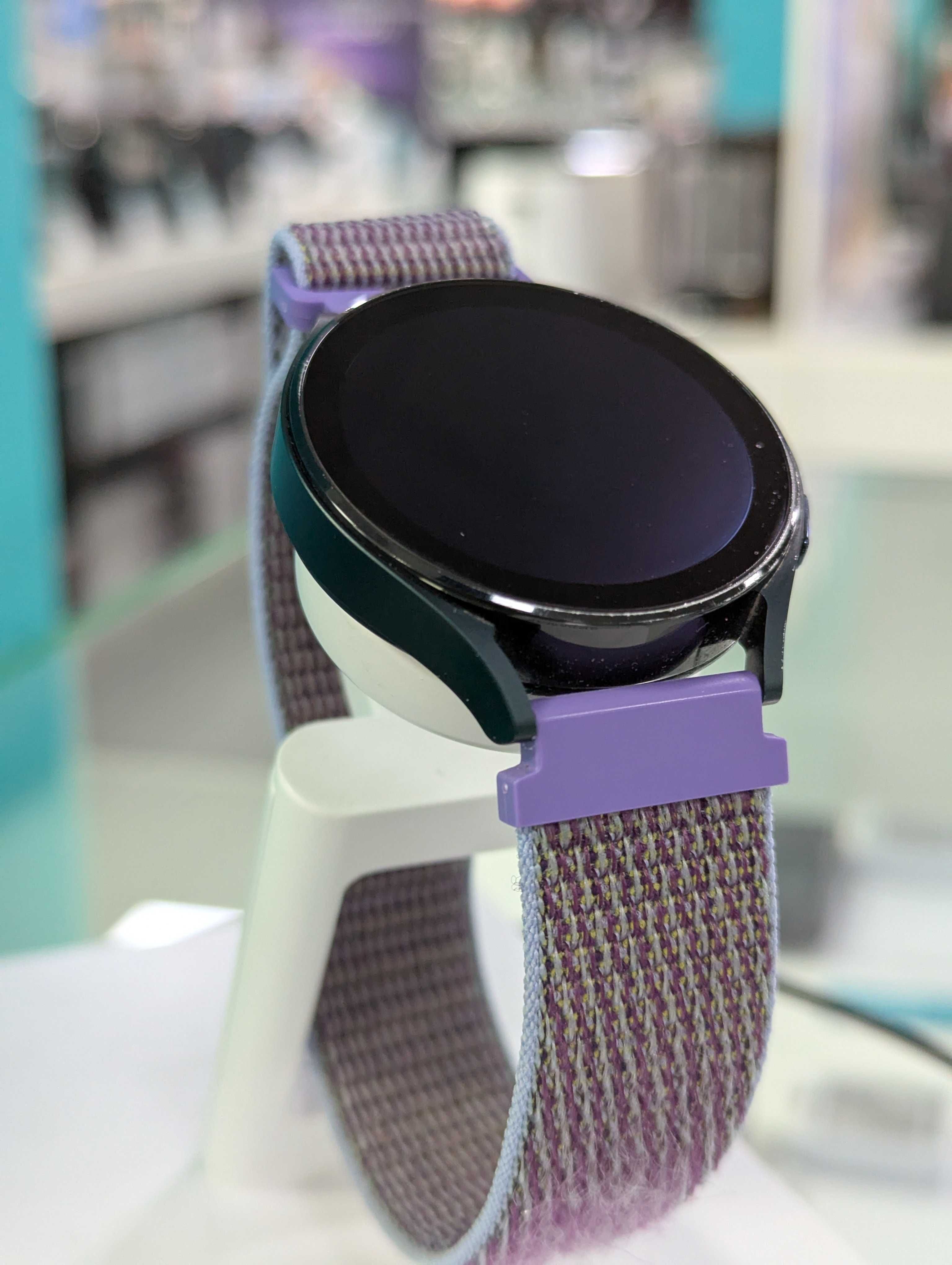 смарт часовник Samsung Galaxy Watch 4 44mm