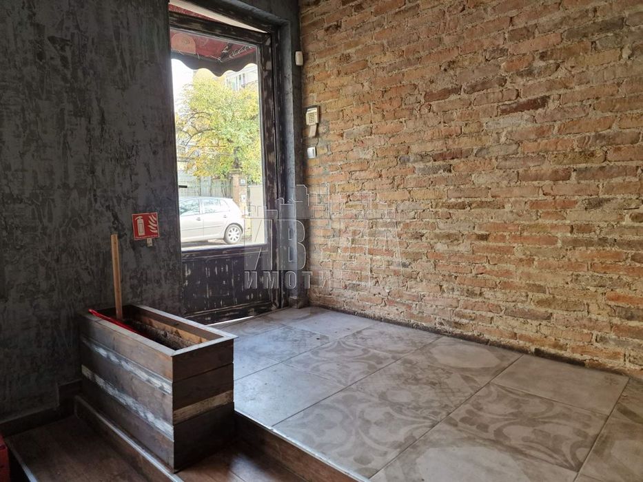 Продава се Заведение в Варна, Общината - 338 кв.м за 1140 €/кв.м - Снимка #2