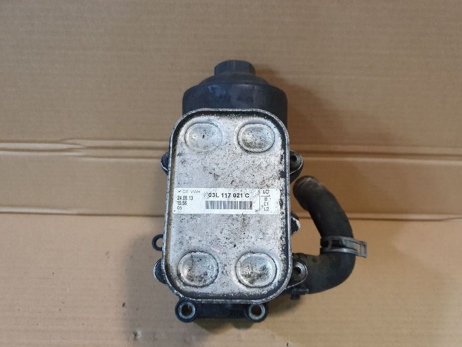 Carcasa filtru ulei VW (SVW) PASSAT B7 2011 - >, VOLKSWAGEN PASSAT B7 [ 2010 - 2014 ] 03L115389C ;    03L117021C 03L