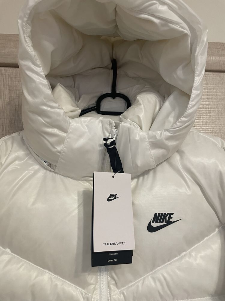 Оригинално зимно яке Nike