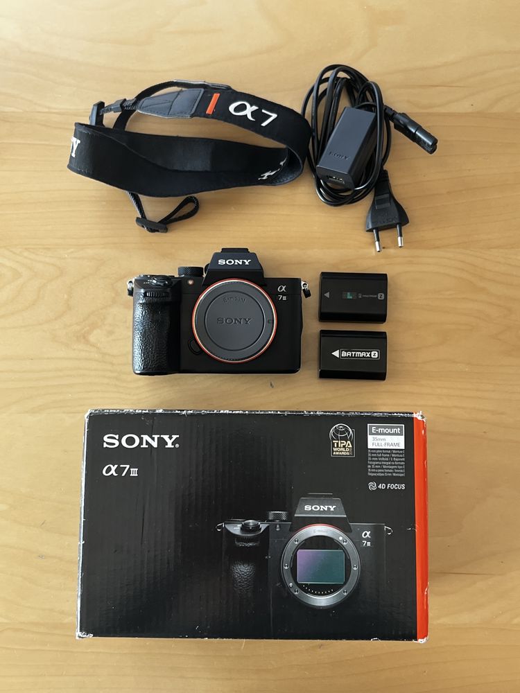 Фотоапарат Sony a7iii + 2 батерии