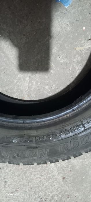 Продаю зимние шины