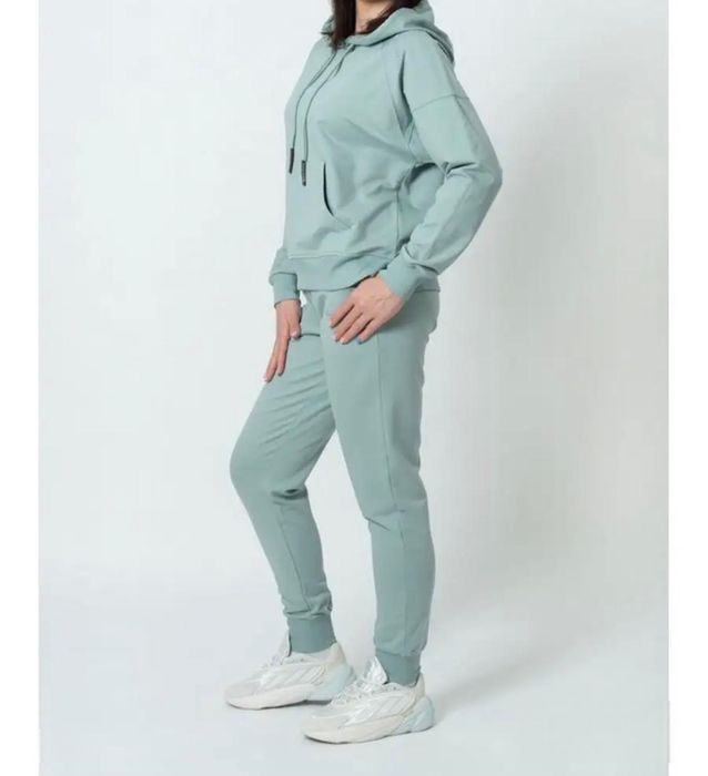 Женские спортивные костюмы отличного качества