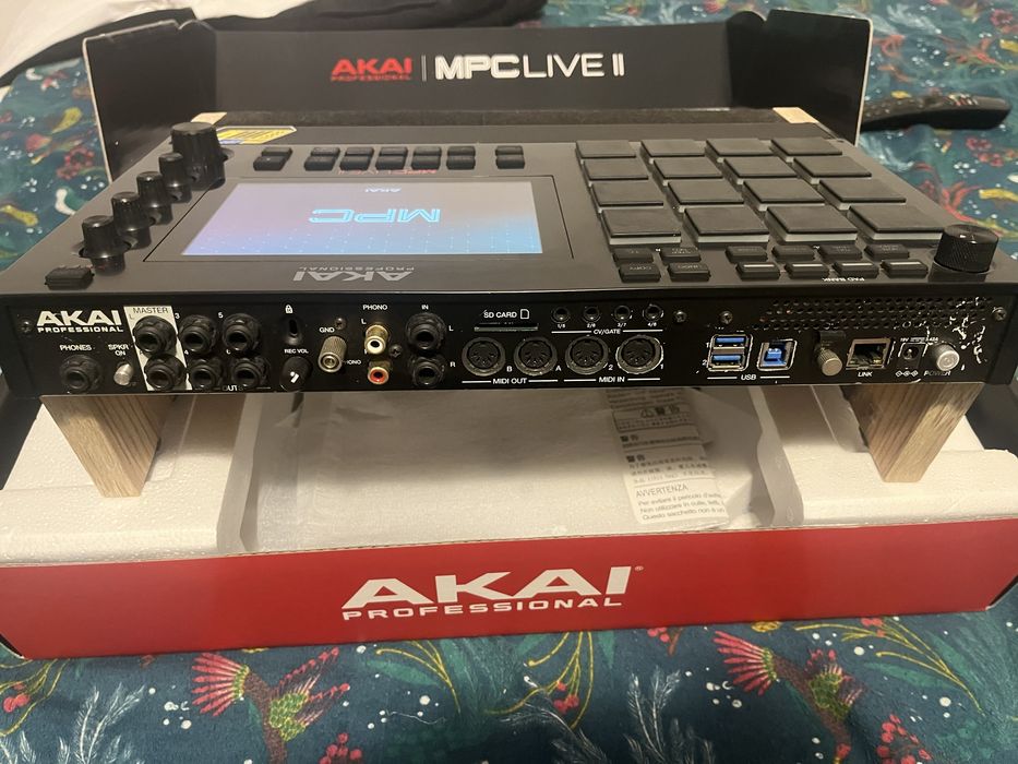 Akai Mpc live mk2