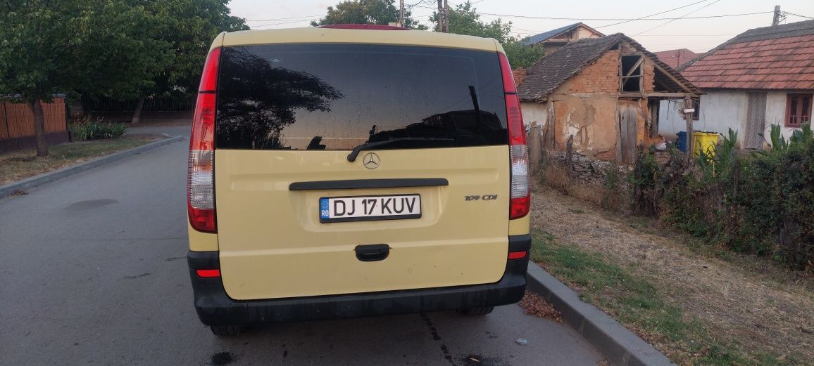 Mercedes vito 109 cdi 8+1